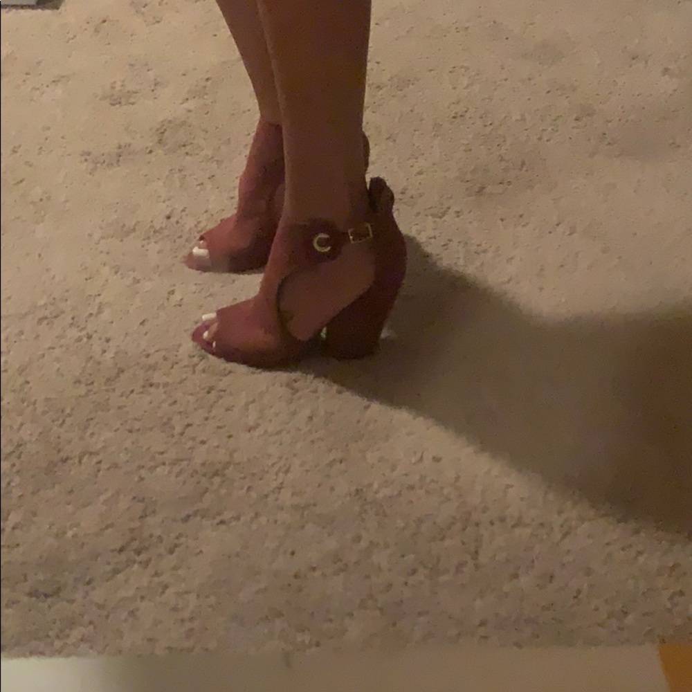 Block Heel - Picture 6 of 6